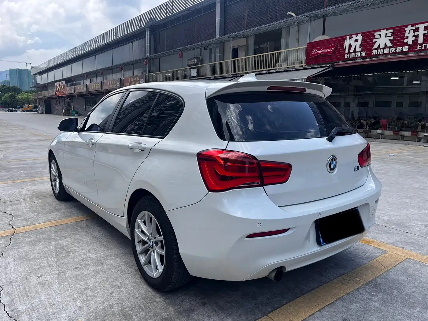 BMW 1 Series (Import) 2016 118i Leading фото 7