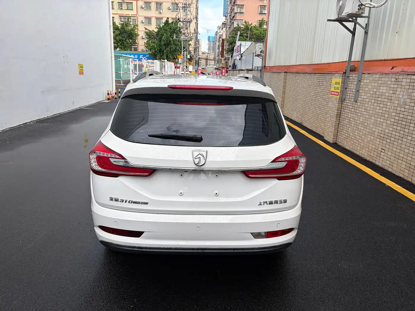 Baojun 310W 2017 2017 1.5L Manual Fashion Edition (China V)