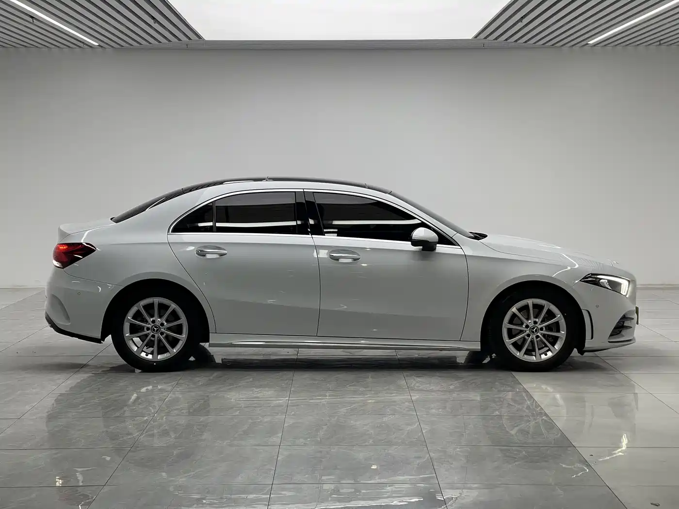 Mercedes-Benz A-Class 2020 Facelift A 200 L Sport Sedan Fashion фото 8