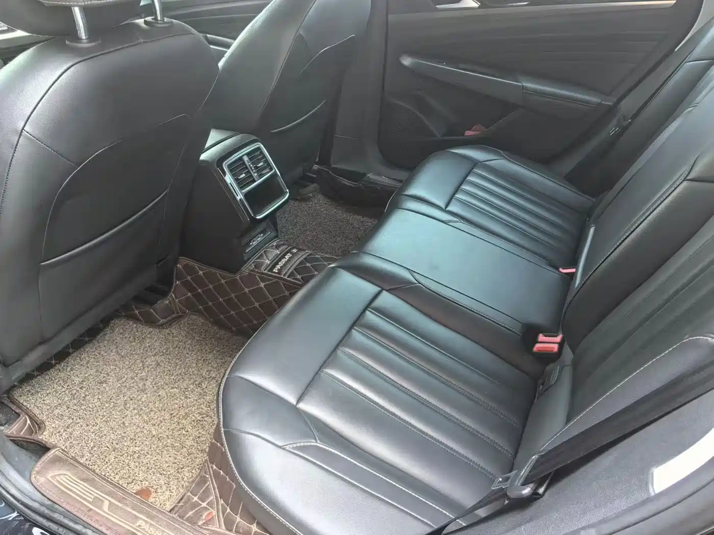 Volkswagen Passat 2019 Model 280TSI Business Edition China VI фото 9