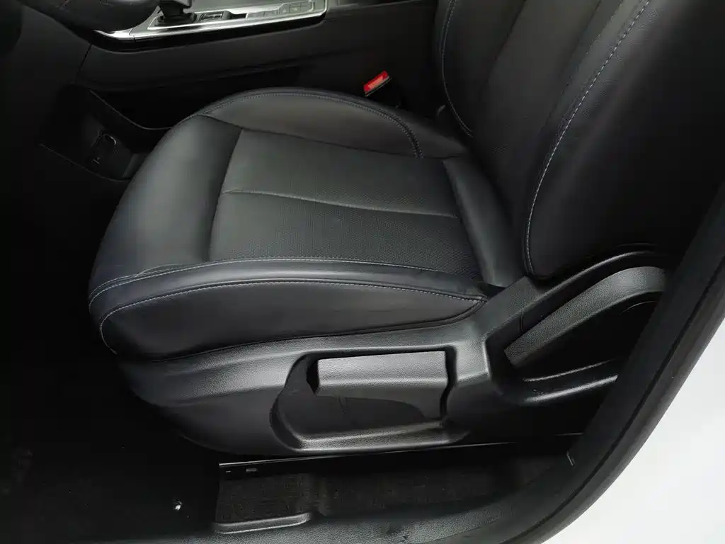 Roewe RX5, миниатюра 20