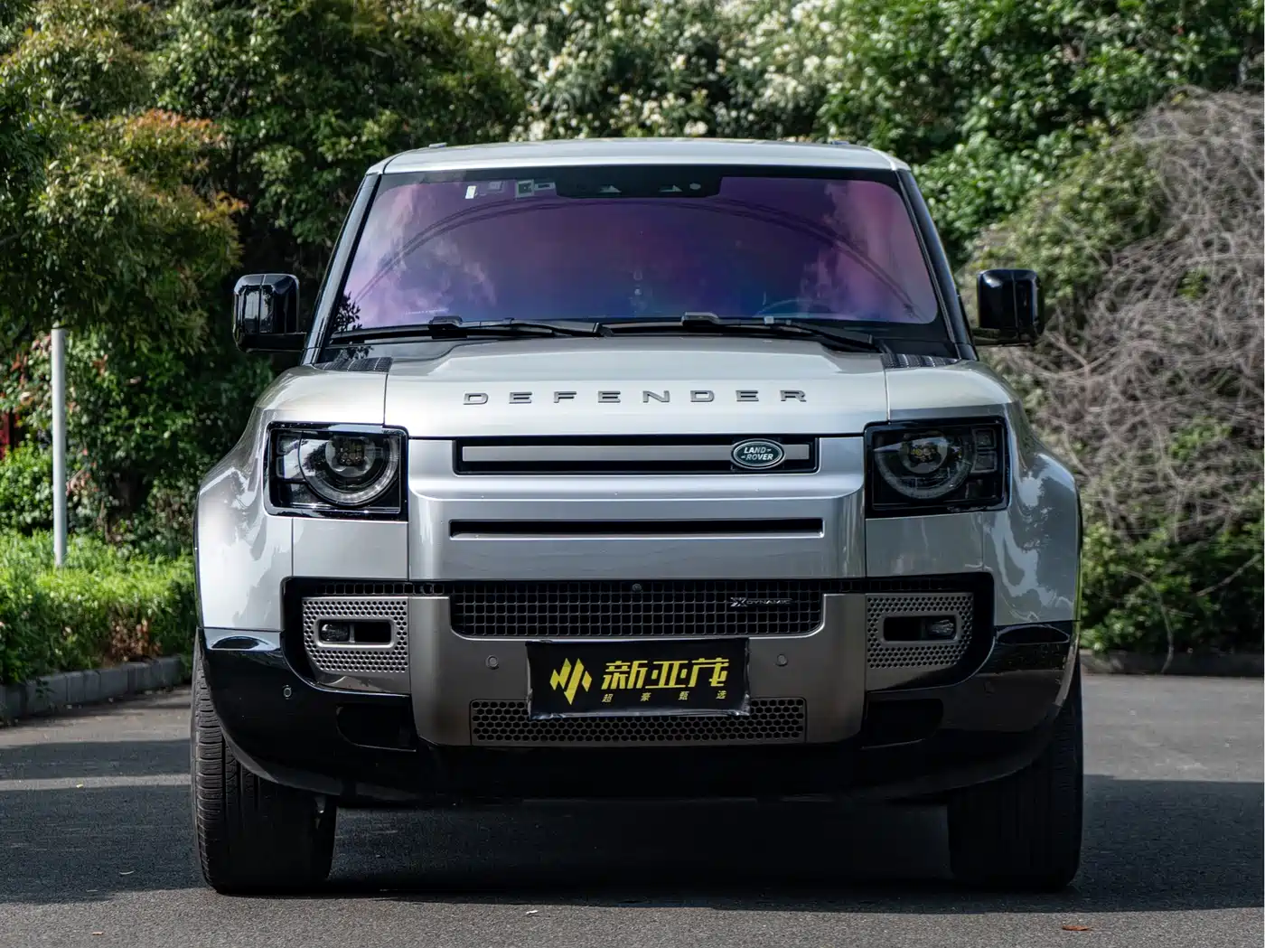 Land Rover Defender 2023 Facelift 110 3.0T P400 X-DYNAMIC HSE фото 2