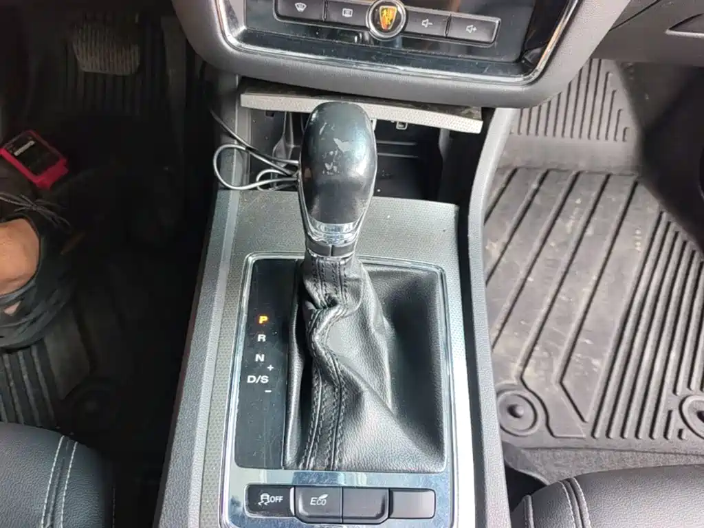 Roewe i6 2017 2017 20T Auto Internet Smart Premium Edition