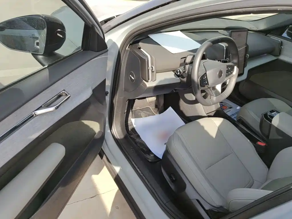 Volvo EX30 2024 2025 RWD Long Range Ultra