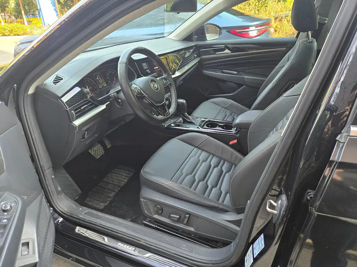 Volkswagen Passat 2020 330TSI Elite Edition China VI фото 4