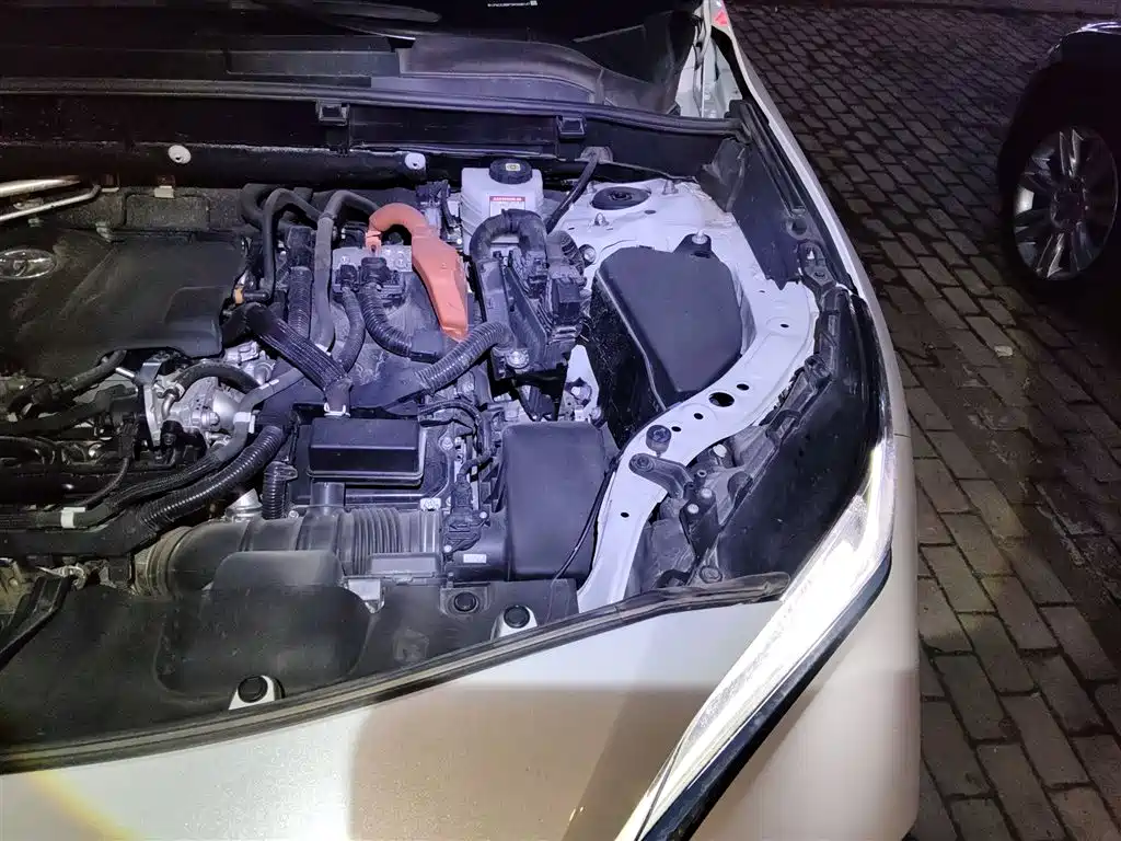 Toyota Lingfang HARRIER 2022 Hybrid 2.5L CVT 4WD Premium Edition фото 22