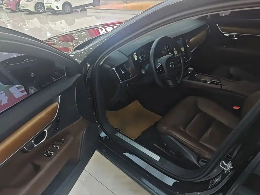 Volvo S90 2017 2017 T5 R-Design