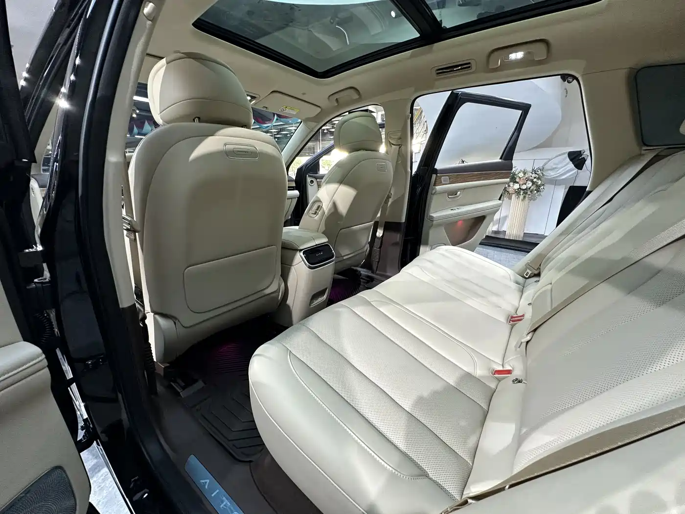 AITO Wenjie AITO M7 2024 1.5T Smart AWD Max Edition 5-Seater фото 16