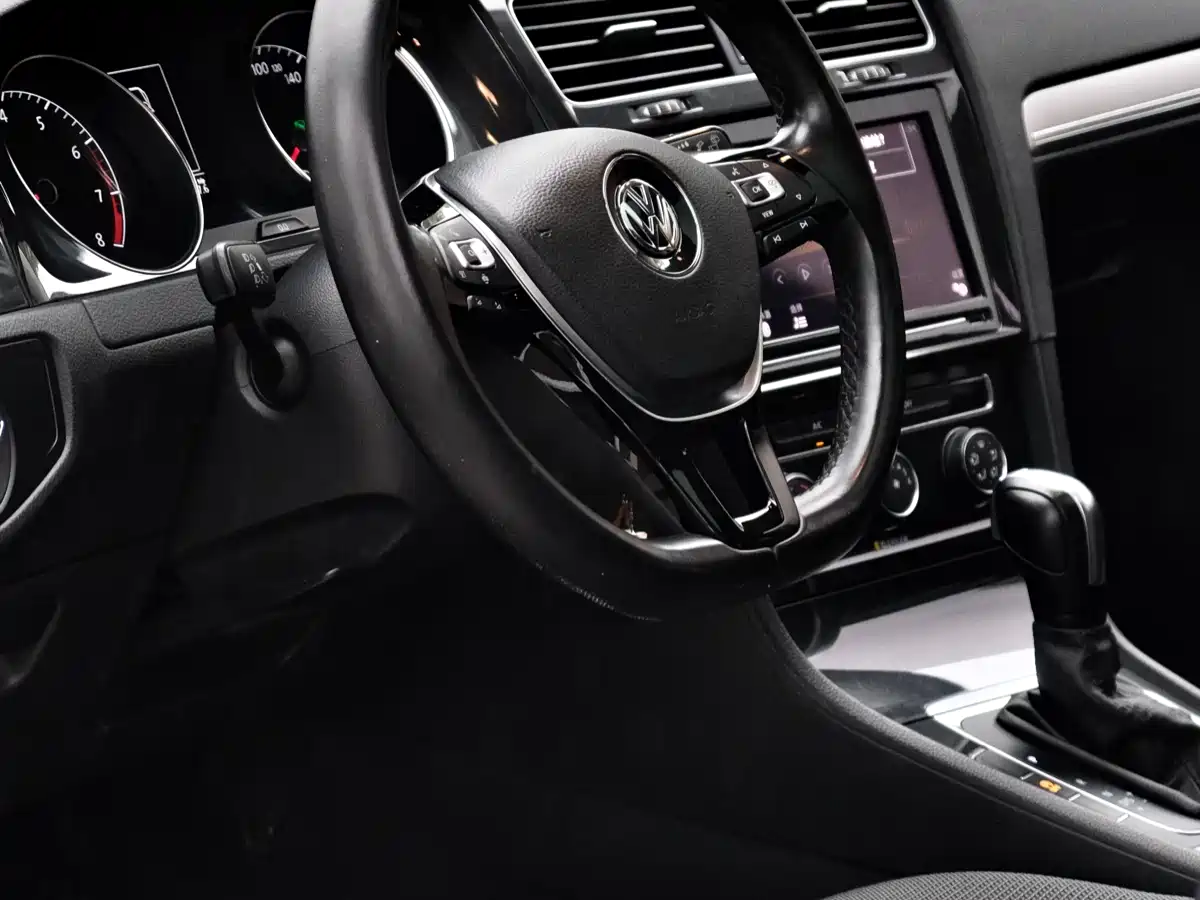 Volkswagen Golf 2019 280TSI DSG Comfort China VI фото 4