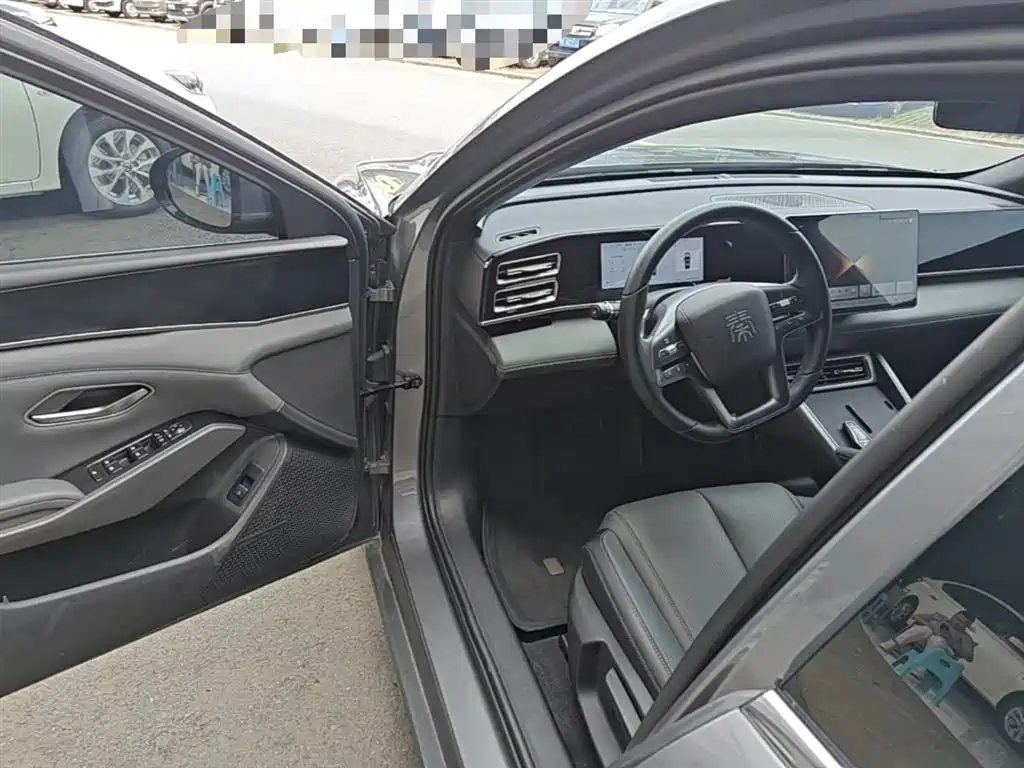 BYD Qin L 2025 DM-i Smart Drive Edition 80KM Leading фото 16