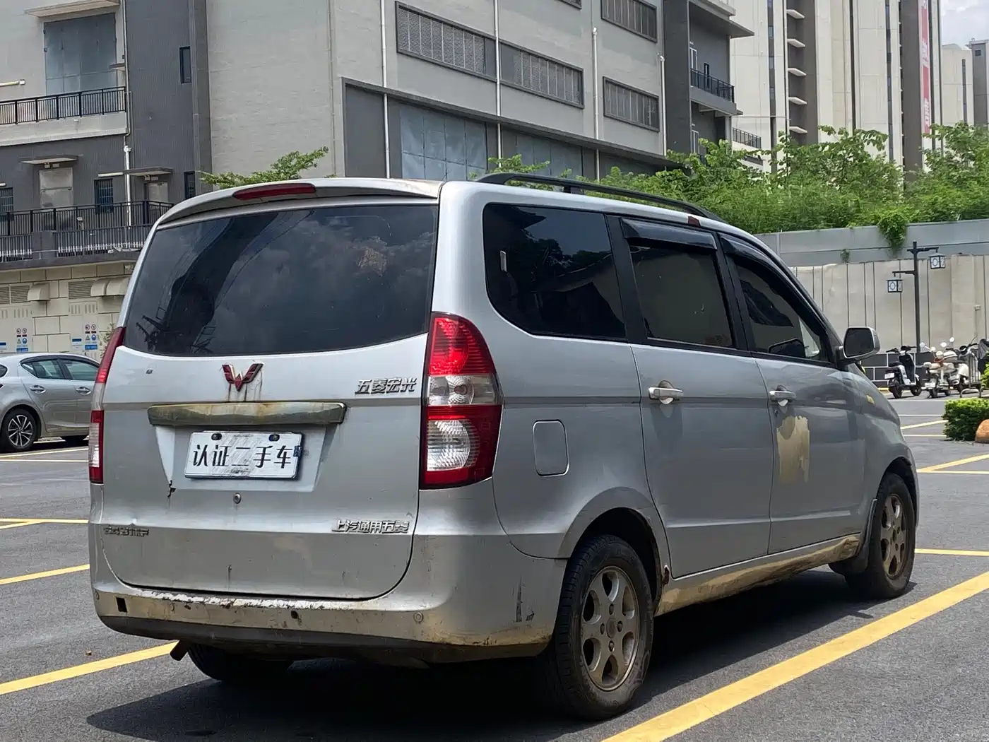 Wuling Motors Wuling Hongguang 2012 2010 1.4L Standard
