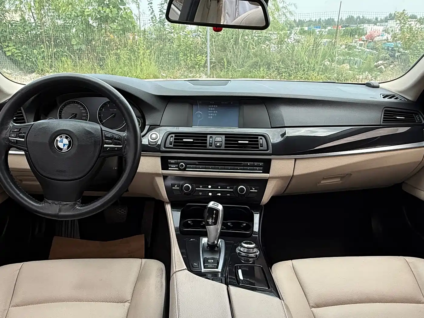 صورة 2 - BMW 5 Series