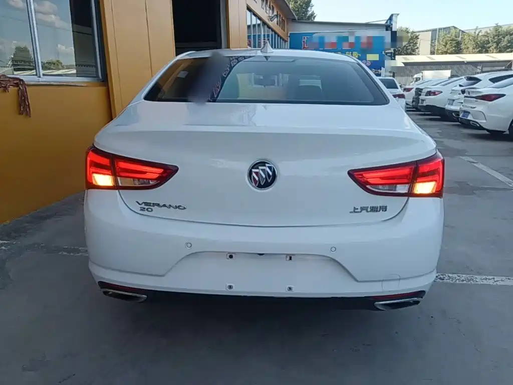 Фото 6 - Buick Verano