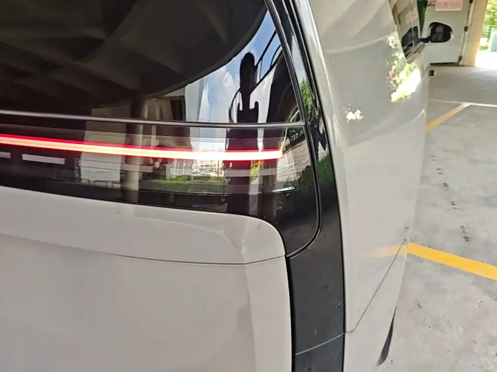 Li Auto MEGA 2024 2024 Ultra
