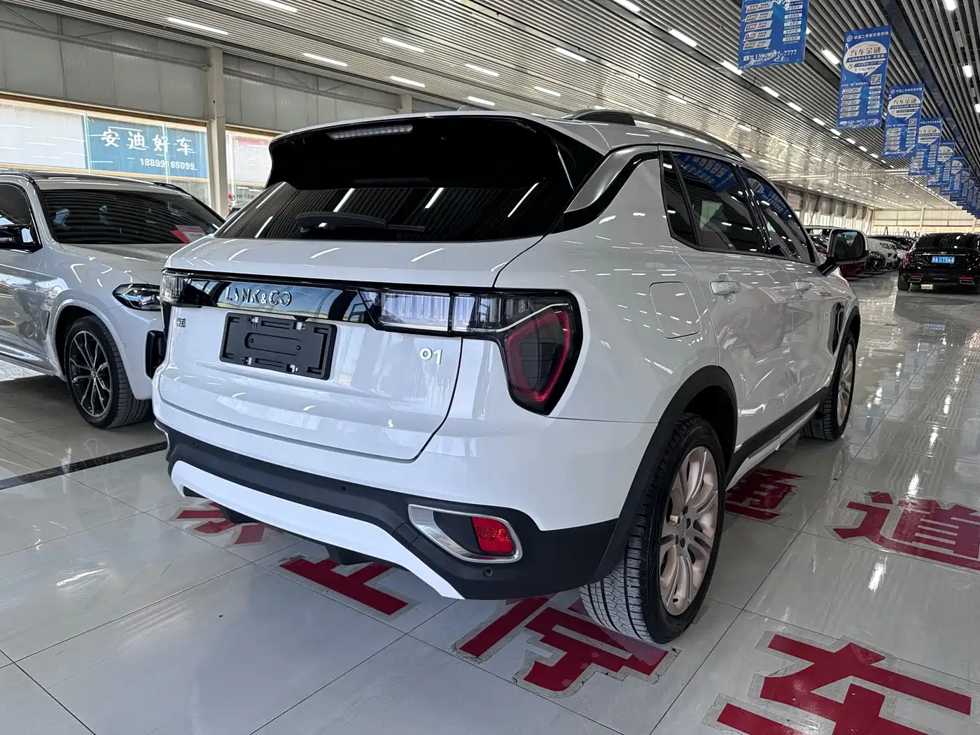 Lynk & Co 01 2017 2.0T 2WD Pro Version фото 6