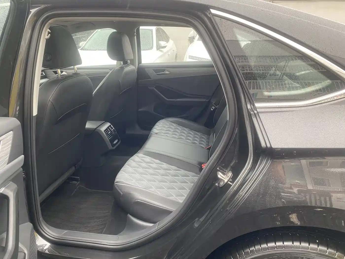 Volkswagen Sagitar 2024 300TSI DSG Surpass Edition фото 8