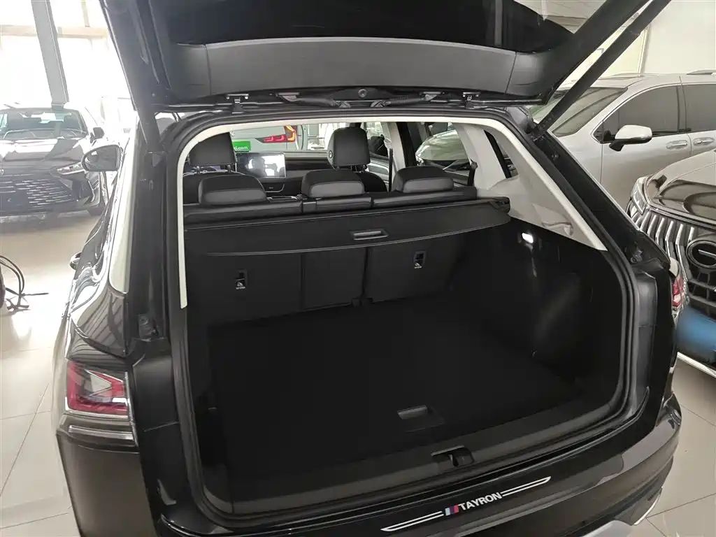 Volkswagen Tayron 2024 300TSI 2WD Luxury Plus Advanced фото 19