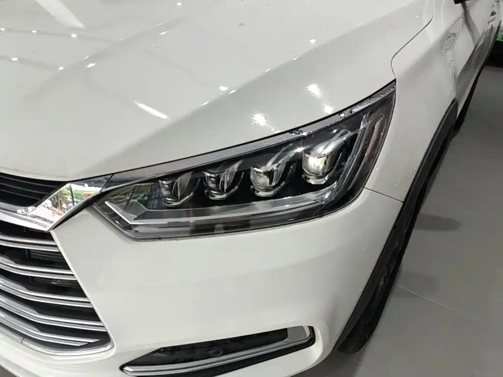 BYD Song New Energy 2019 2019 Song DM 1.5TID Smart Connection Sharp Premium