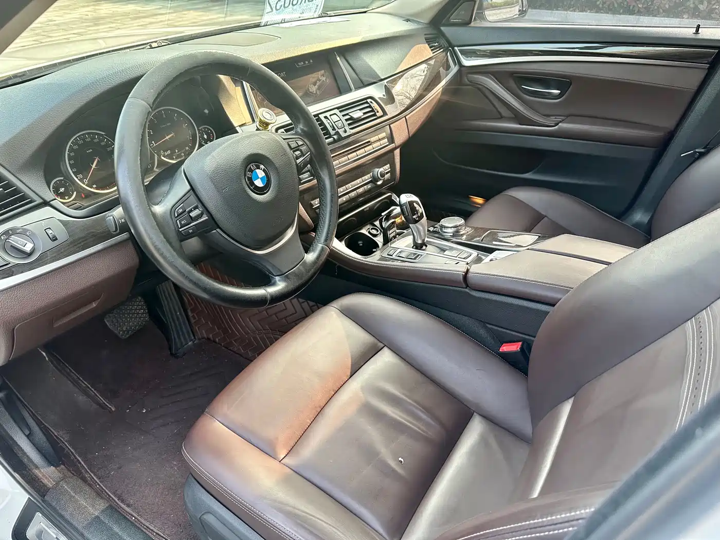 BMW 5 Series 2017 525Li Luxury Design Package фото 9