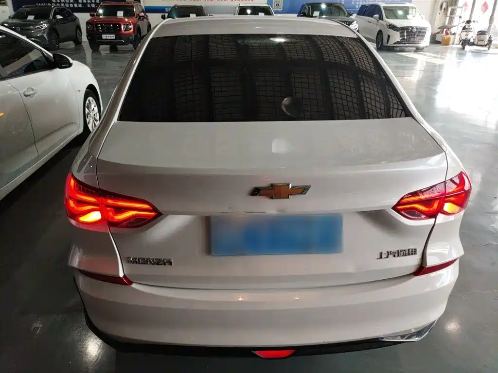 CHEVROLET CRUZE