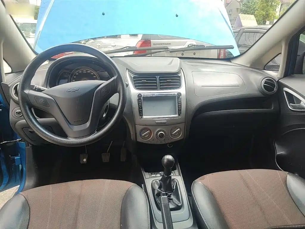 Chevrolet Sail 2013 Sedan 1.2L Manual Fashion Happiness Edition фото 10