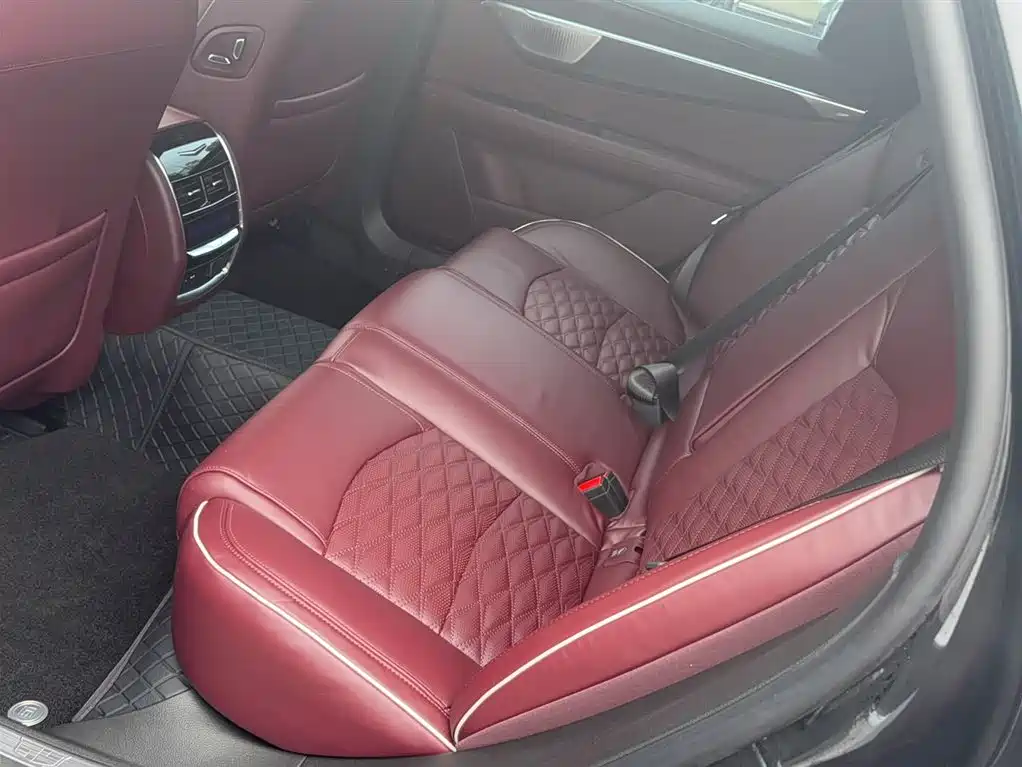 Cadillac CT6 2026 Model 28T Flagship Edition фото 13