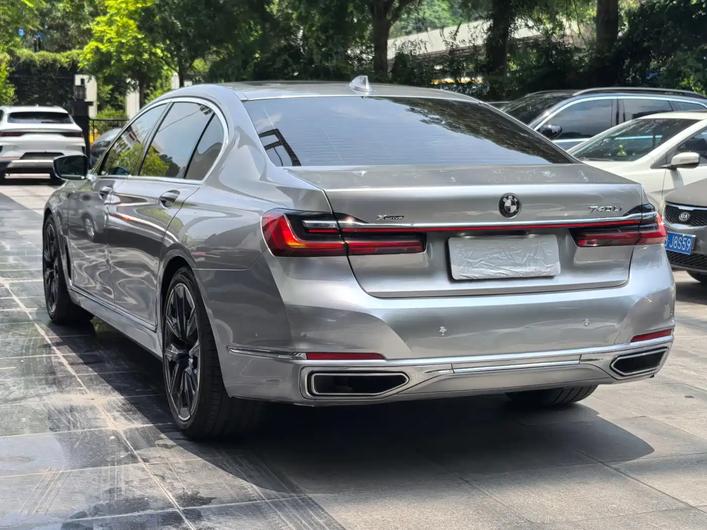 BMW 7 Series 2019 Facelift 740Li Exclusive M Sport Package фото 10