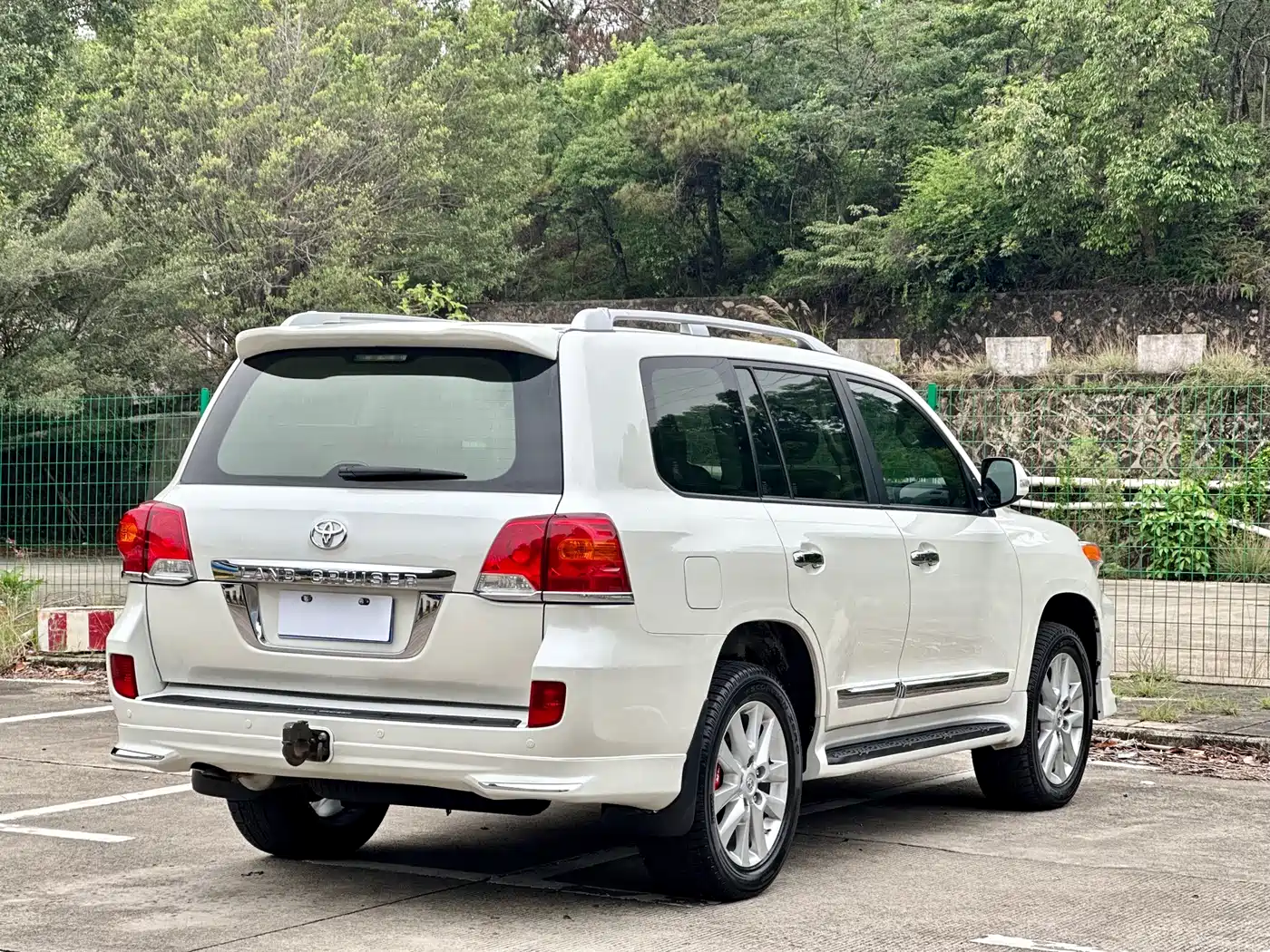 Toyota Land Cruiser (Import) 2015 4.0L V6 Middle East Limited Edition фото 20