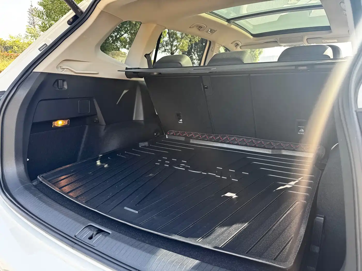 Volkswagen Tiguan L 2022 330TSI Auto 2WD R-Line Premium Edition фото 11