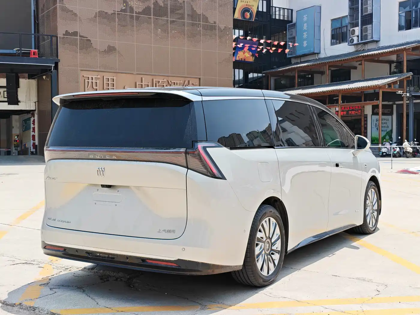 Buick Zhijing Shijia 2026 Model PHEV Base Version фото 4