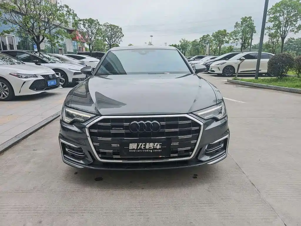 Photo 2 - Audi A6L