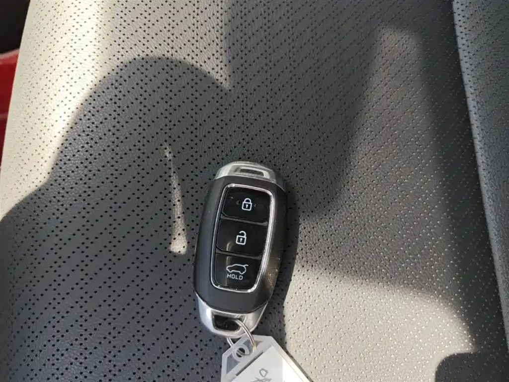 Hyundai ENCINO 2018 1.6T DCT ZhiLian Edition China V фото 9