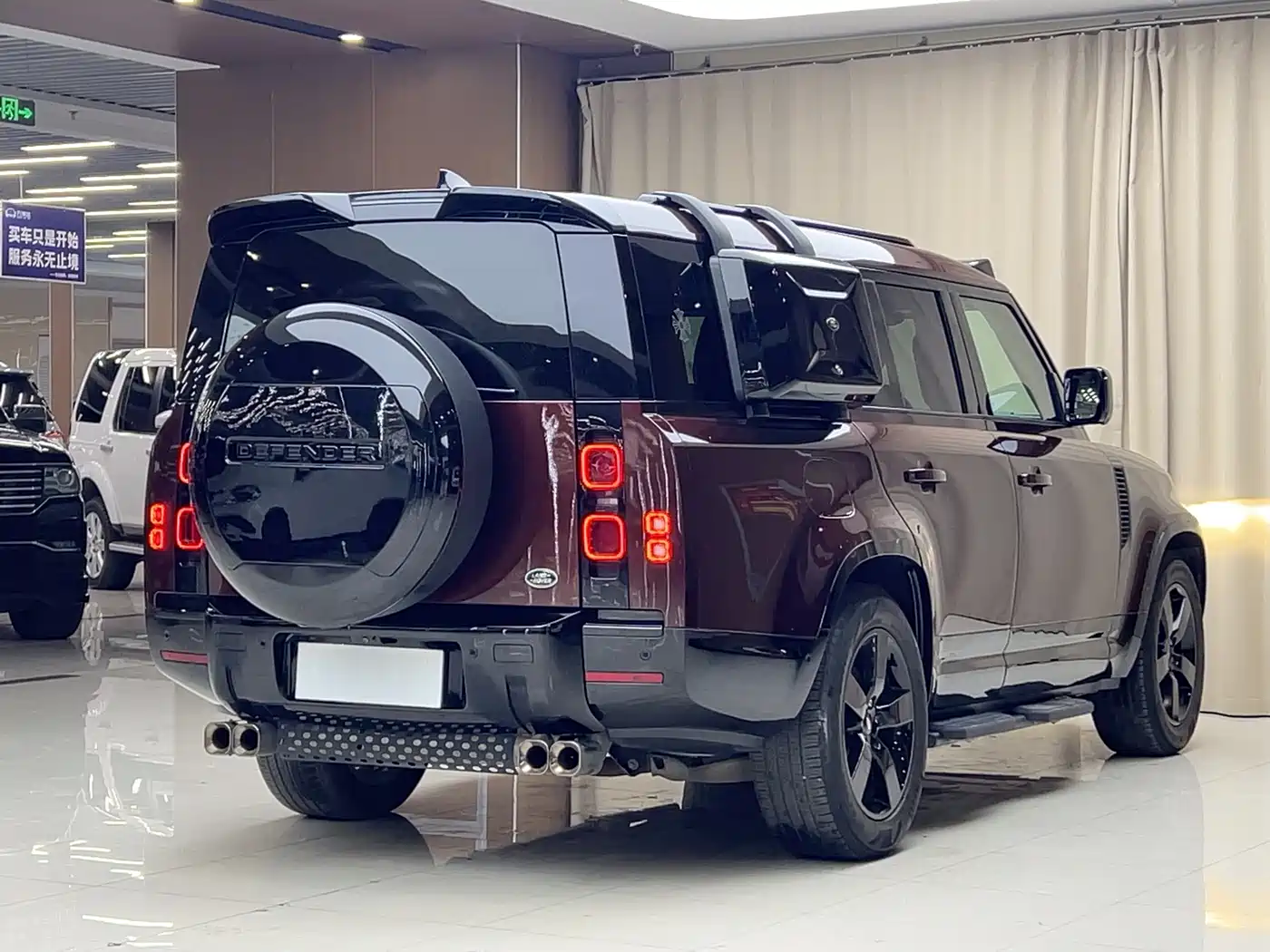 Land Rover Defender 2023 Model Year 130 3.0T P400 HSE фото 18