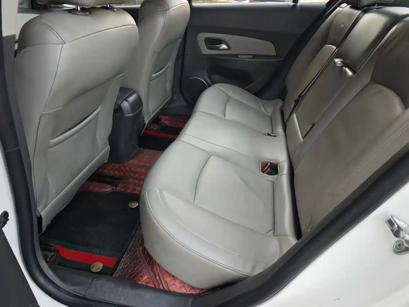 Chevrolet Cruze 2013 Model 1.6L SE AT фото 5