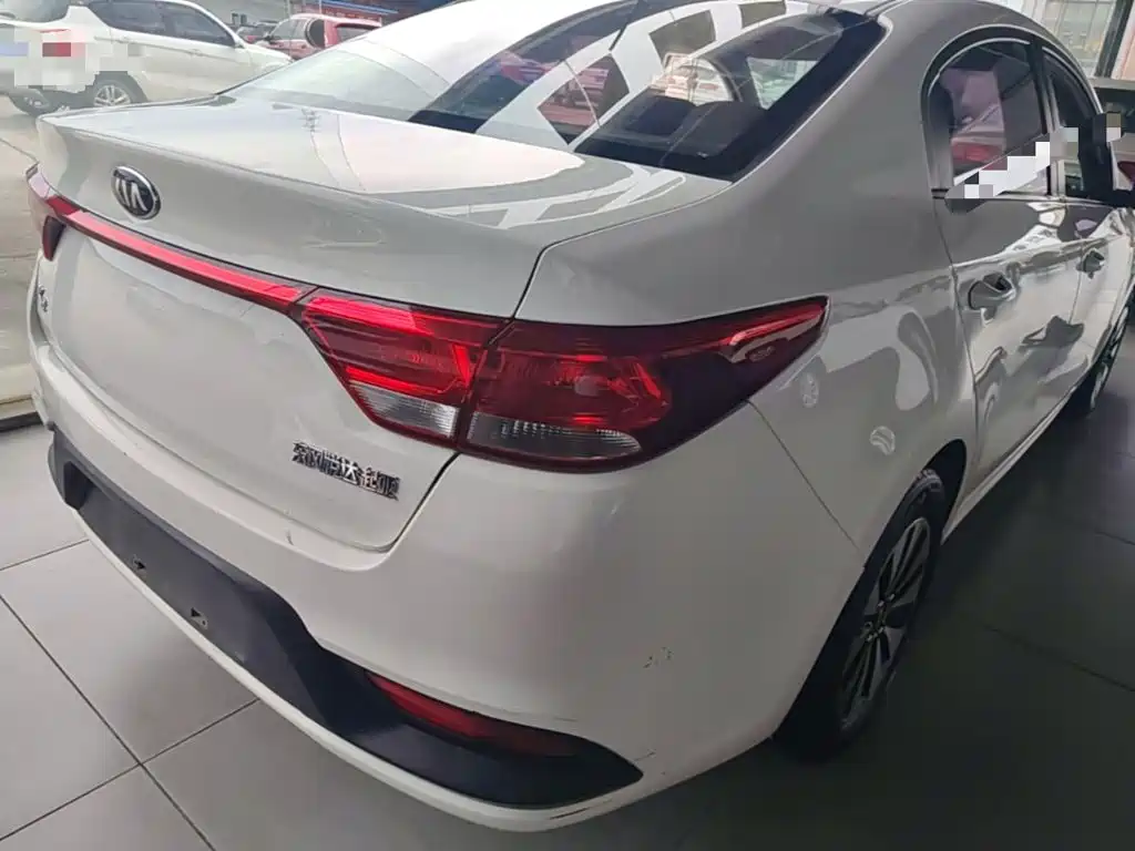 Kia K2 2018 2017 Sedan 1.4L AT GLS