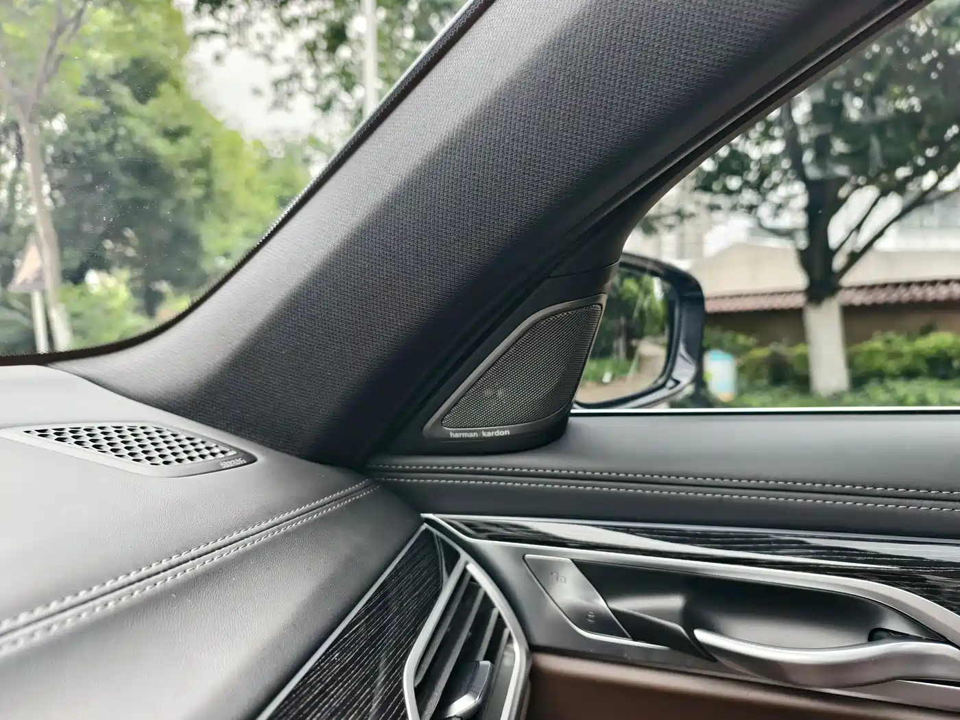 BMW 7 Series 2021 Model 740Li Leading M Sport Package фото 21
