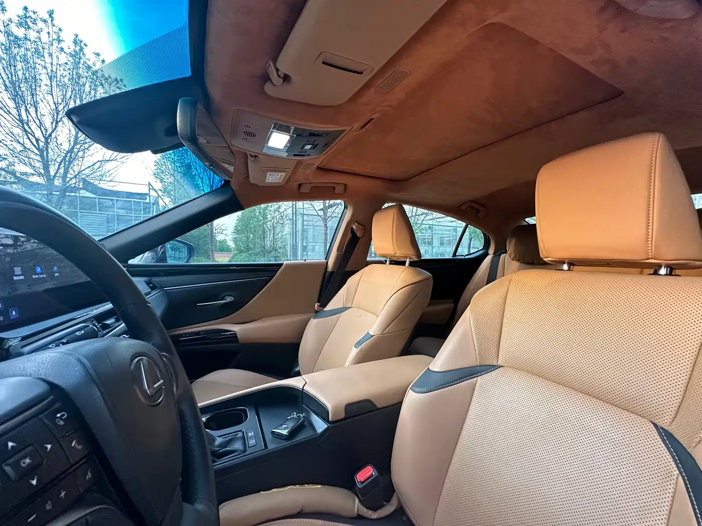 Lexus ES 2022 300h Excellence Edition фото 5