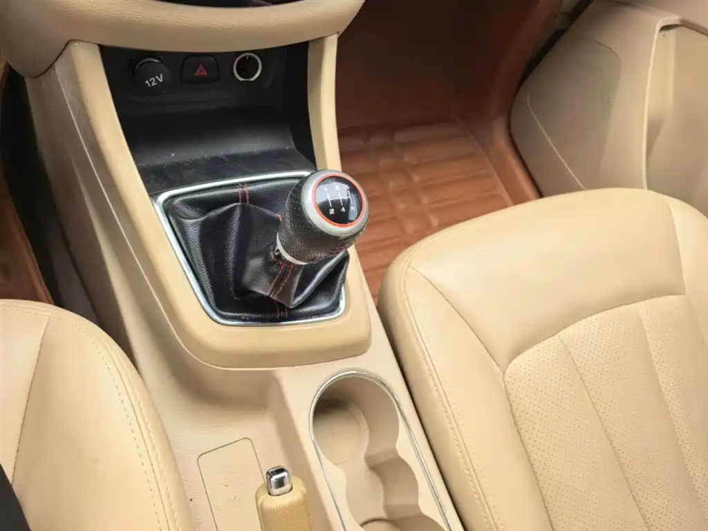 Baojun 730 2014 2014 1.5L Manual Comfort 7-seater