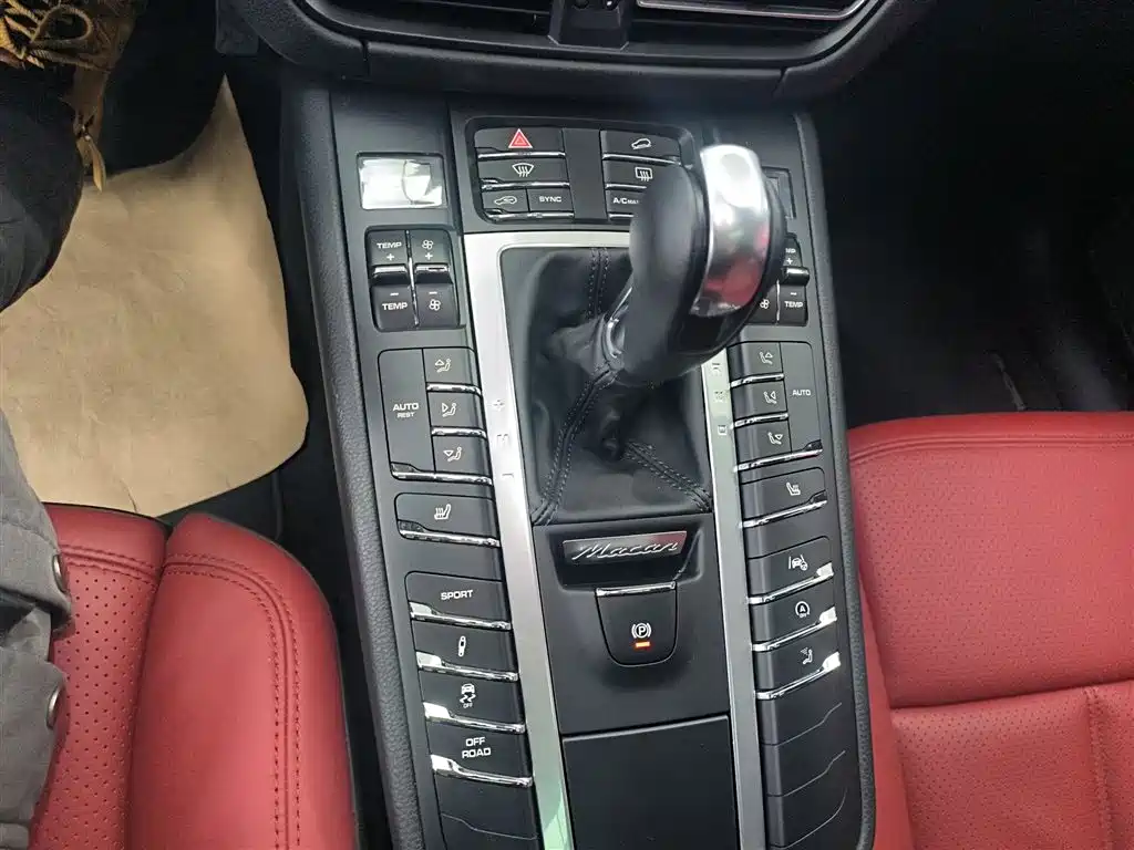 Porsche Macan 2021 Macan 2.0T фото 13