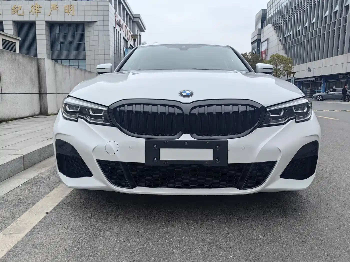 BMW 3 Series 2022 325Li M Sport Package фото 2
