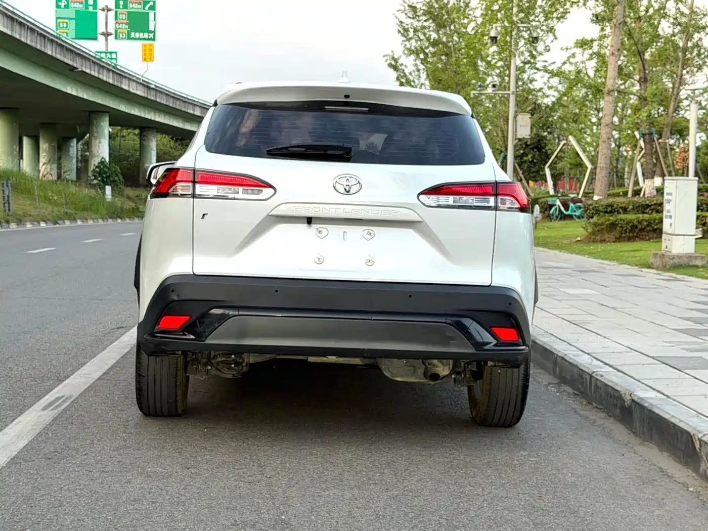Toyota Frontlander 2024 2.0L CVT Leading Plus Edition фото 4