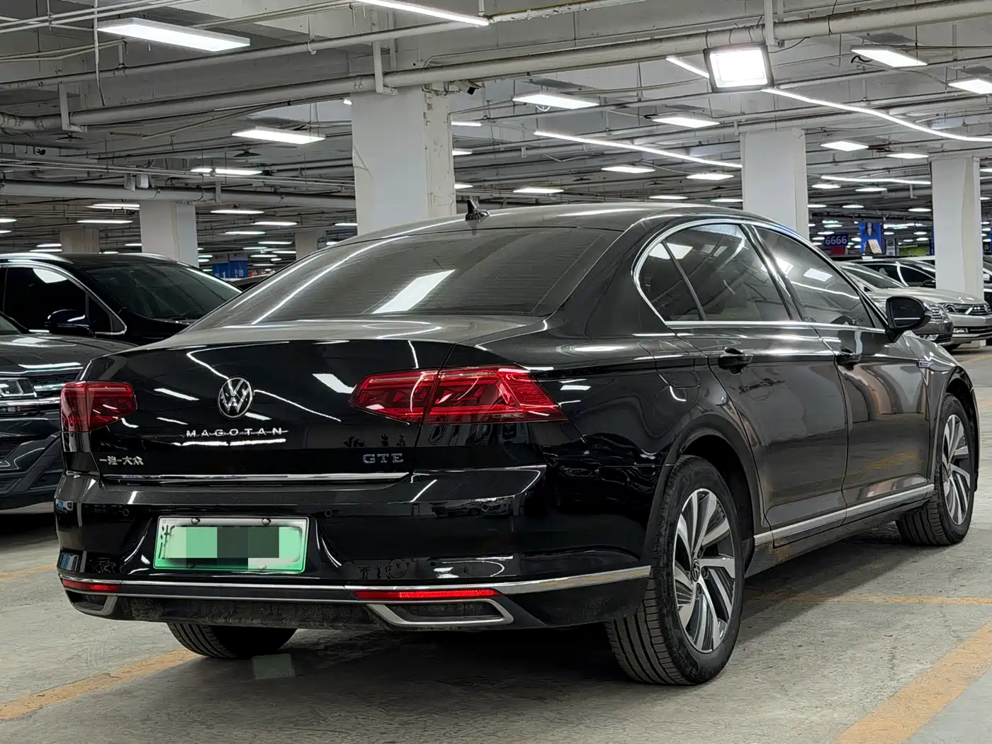 Volkswagen Magotan GTE Plug-in Hybrid 2022 GTE Premium фото 13