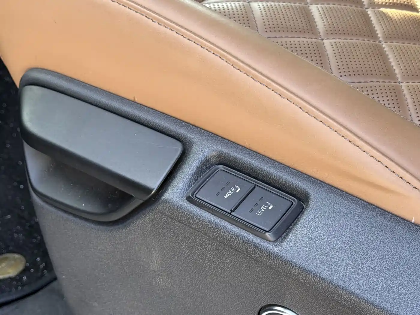 Audi Q6 2024 2024 45 TFSI quattro Qi Yun Yu Lin Package 6-seater