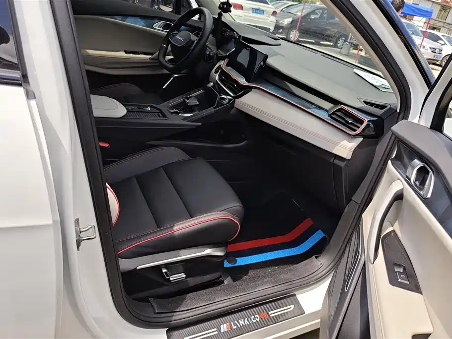 Lynk & Co 06 2020 1.5T Power Pro фото 8