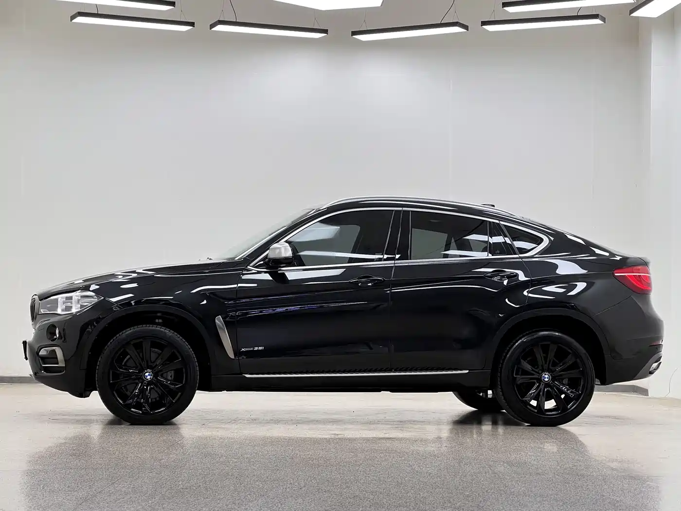 BMW X6 2018 xDrive35i Leading Model фото 4