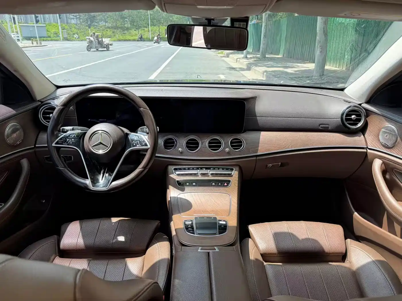 Mercedes-Benz E-Class 2021 E 260 L фото 5