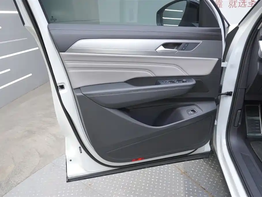 Volkswagen Talagon 2023 380TSI 4WD R-Line Touring Edition фото 19