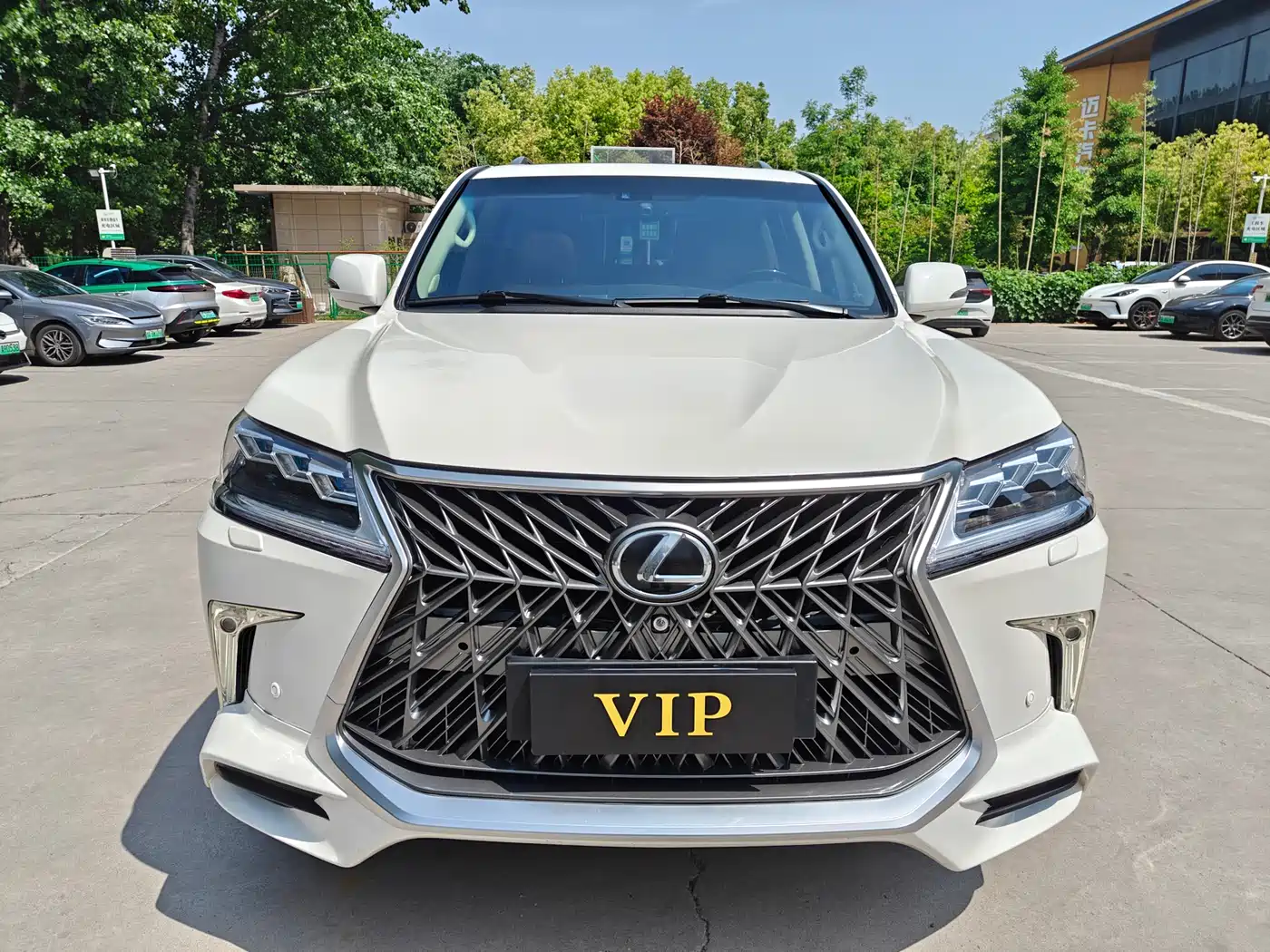 Lexus LX фото 3