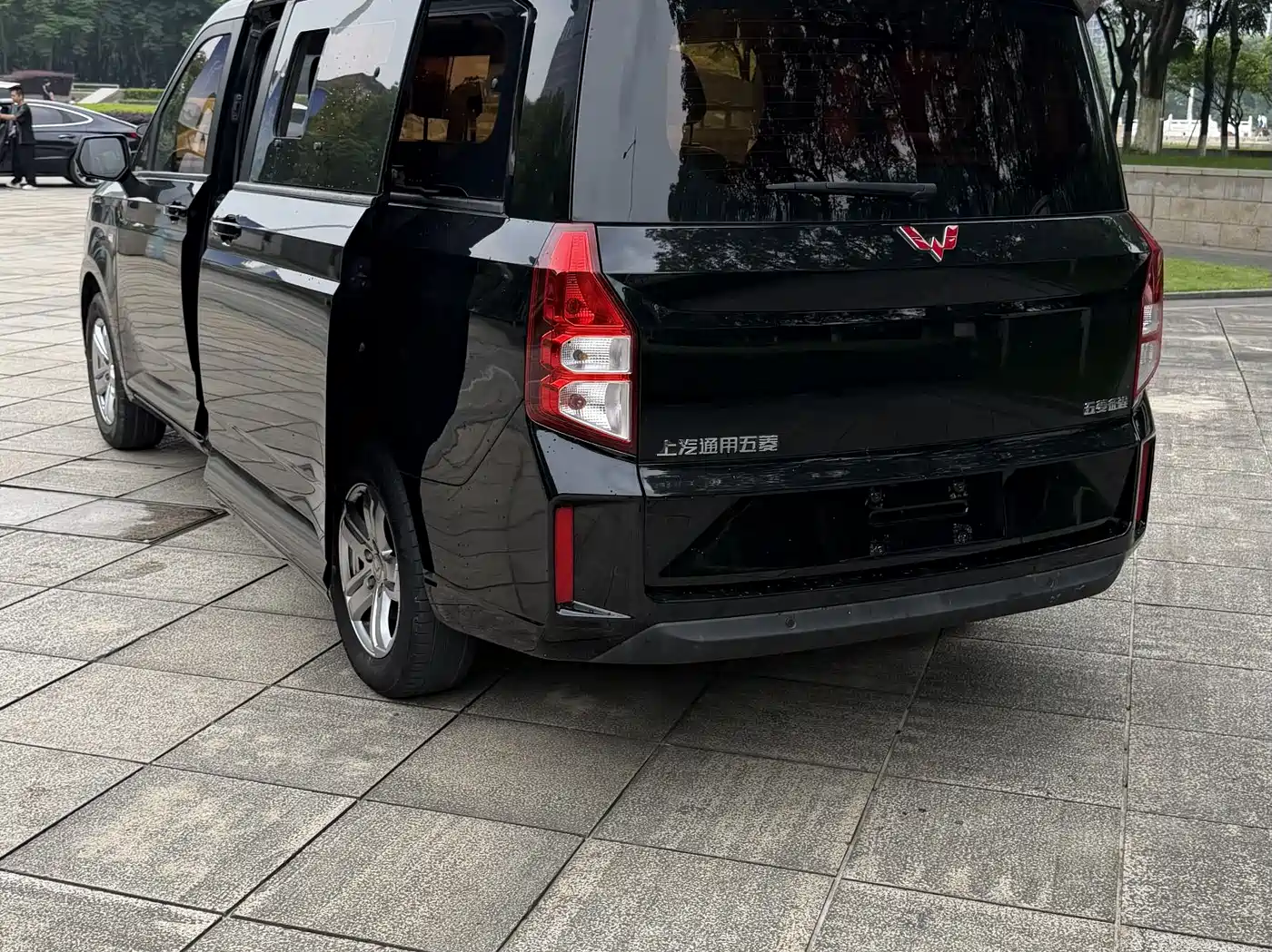 WULING AUTOMOBILE WULING JOURNEY