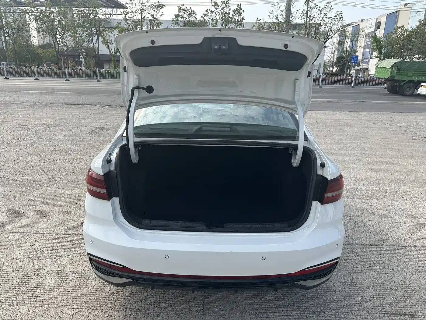 Volkswagen Lavida 2023 280TSI DSG Starlight Comfort Edition фото 16